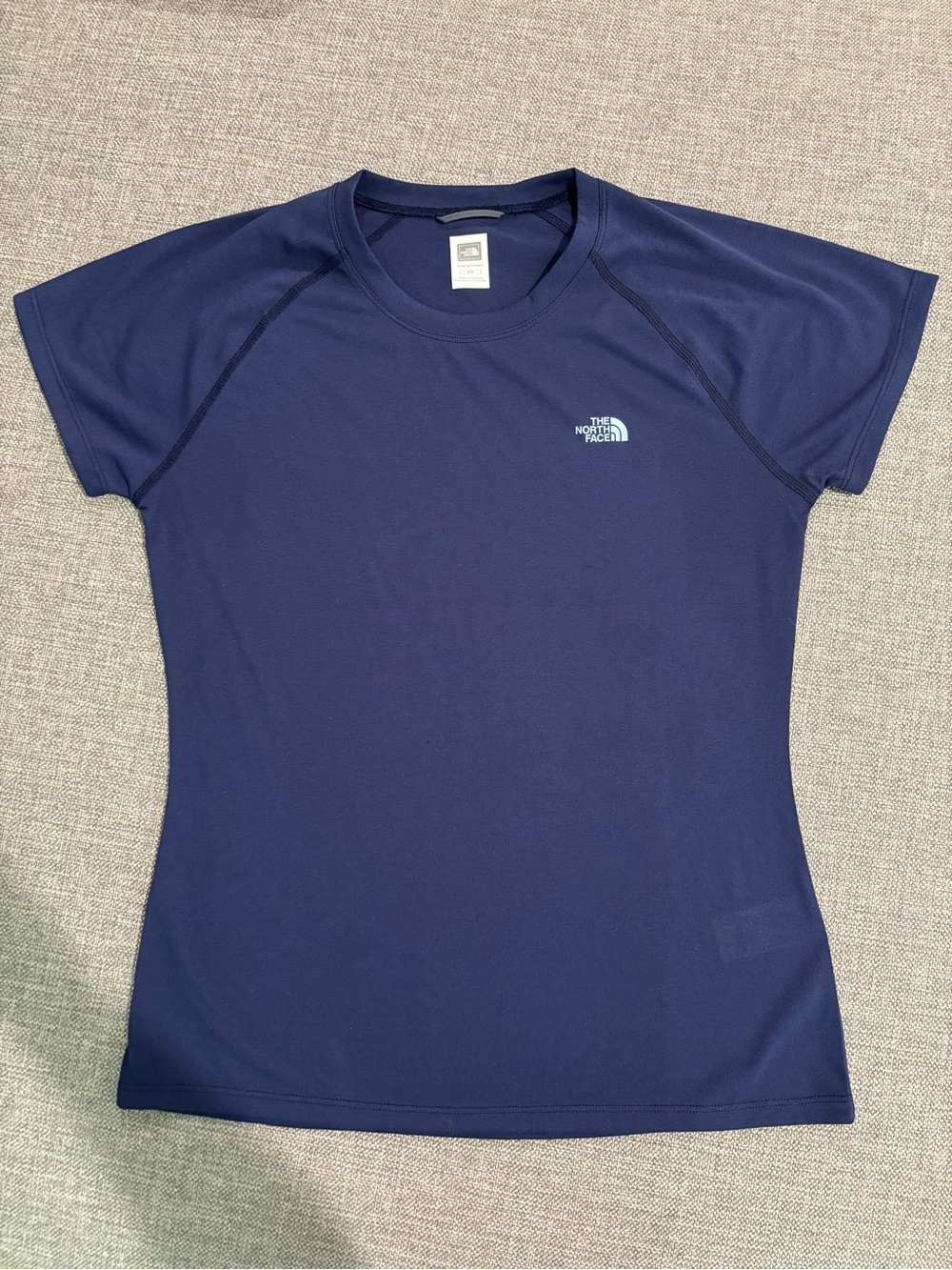 North Face Women’s Flashdry Shirt (Size Medium)
